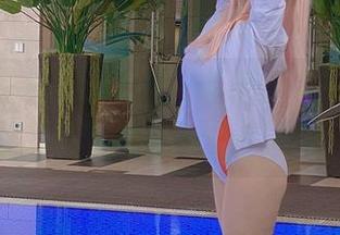 Alina Becker与奶牛的日常,一个免费的套图就这么来了