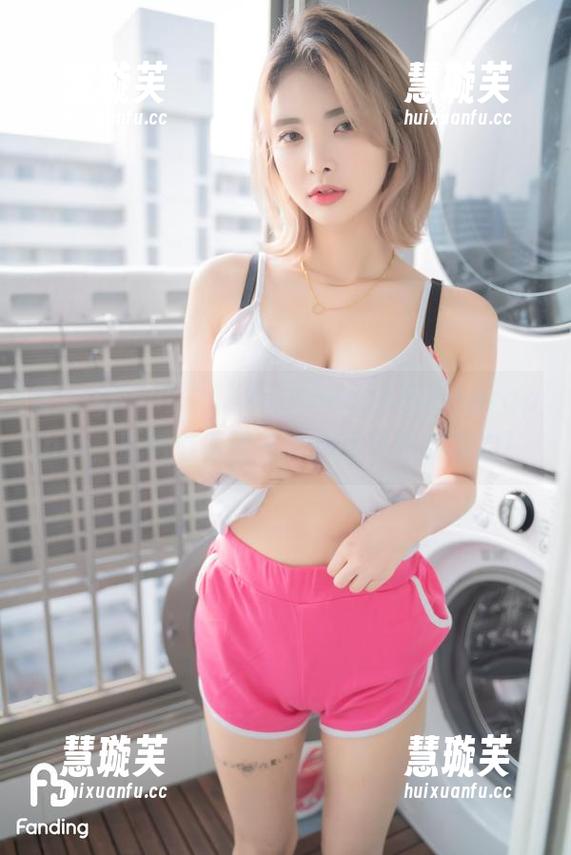Hyoyeon(김효연)的KoreanRealgraphic，原图看着就有种想翻白眼的魔力！