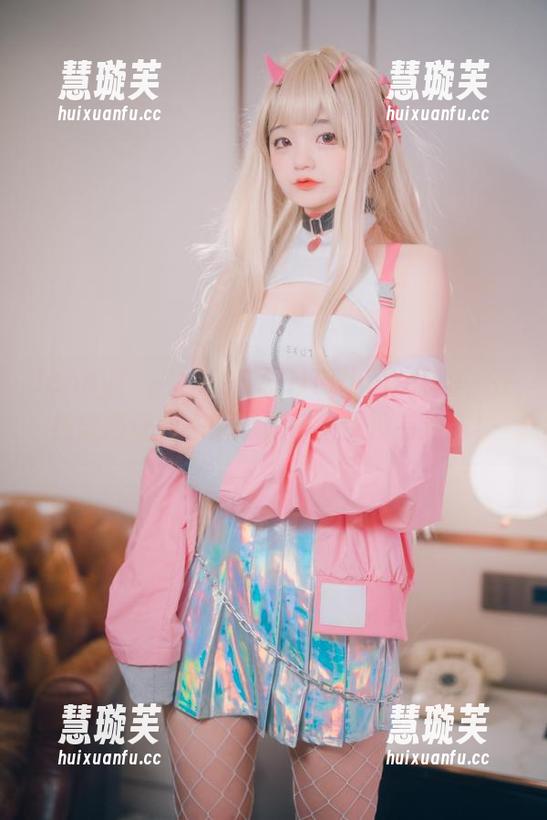 Jenny(정제니)的SAINTPhotolife，在线美图让我一键订阅，人生没有退路！