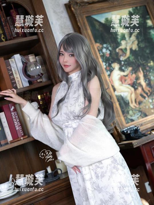Machi马吉 原图来啦,Machi马吉的写真:内衣可以叠加美好与奇异?