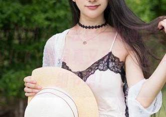 MiStar魅妍社 - 在夏日的潮湿空气中,陈雅漫VICKY的写真又来了,分享迷人的细节吧!