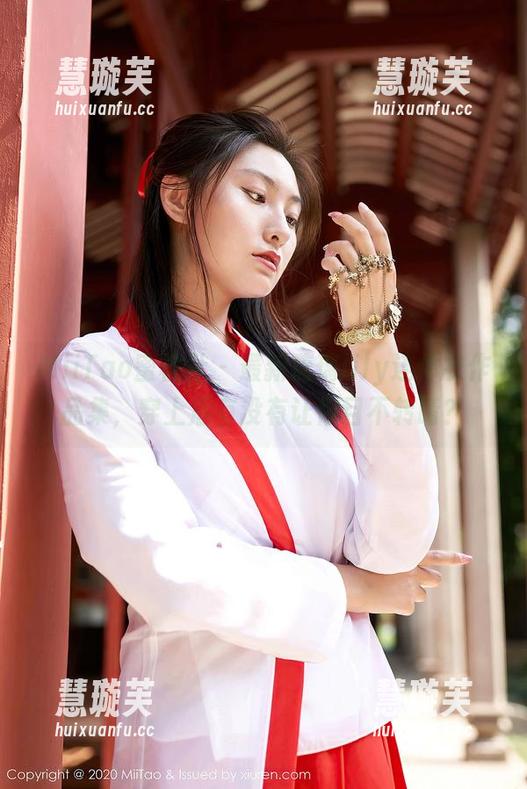 MiiTao蜜桃社-琉璃lily MiiTao蜜桃社 - 最新琉璃lily连体衣作品集,穿上后有没有让你目不转睛?