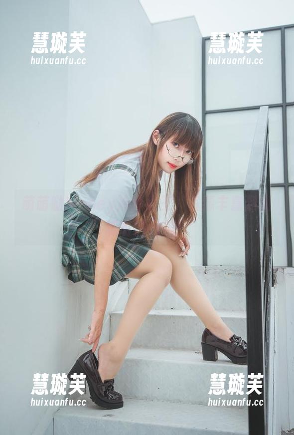 Money冷冷 萌萌哒Money冷冷女王,资源丰富到我想给她送花!