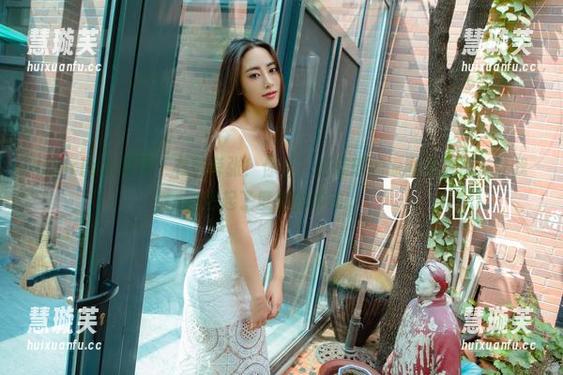 UGirls尤果网-赵佳琪 UGirls尤果网 - 有些夸张!你看,赵佳琪的原图海边照,让我想起了度假的冲动。