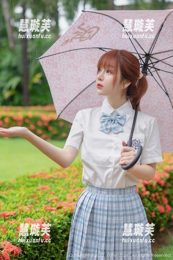Xiuren秀人网-Candy糖糖 Xiuren秀人网 - Candy糖糖勇敢地奔向户外,写真集透着一股“我就是要美”的气场。