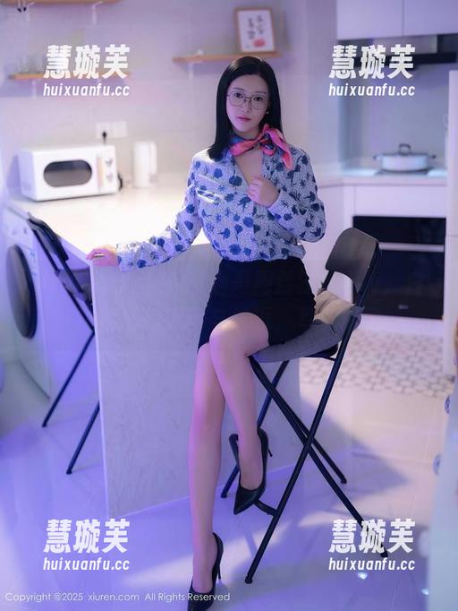 Xiuren秀人网-周慕汐fairy Xiuren秀人网 - 她是周慕汐fairy,白衬衫里的无辜与挑逗,写真绝了