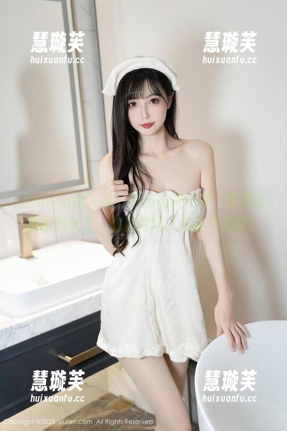 Xiuren秀人网-岁小岁 Xiuren秀人网 - 年轻的岁小岁,写真标准即是女王,端庄控场,怎能不赞叹?
