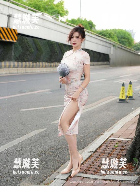 Xiuren秀人网-是小逗逗 Xiuren秀人网 - 是小逗逗的居家私拍,话不多说,图片里的氛围真让人想放松放松。