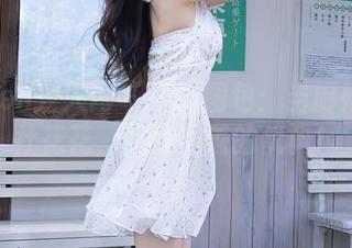 Xiuren秀人网 - 精选图包:当厨娘遇到杜花花,头顶锅盖的优雅!