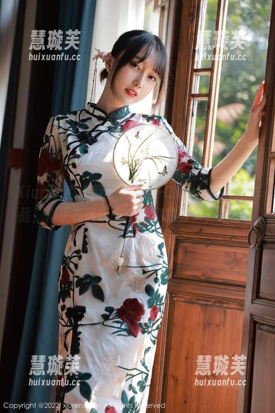 Xiuren秀人网-绯月樱-Chery Xiuren秀人网 - 绯月樱-Chery短裤的作品,似乎在诉说一个不爽的夏季,哈哈。