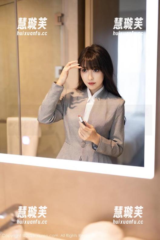 Xiuren秀人网-美七Mia Xiuren秀人网 - 无圣光、体操服——美七Mia的作品,比我下楼都费劲!