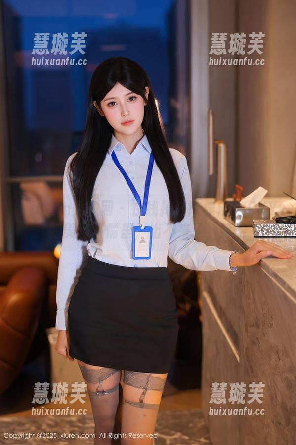 Xiuren秀人网-陈雅漫VICKY Xiuren秀人网 - 在线掉进陈雅漫VICKY的美图剧情里,出不来了,哈哈