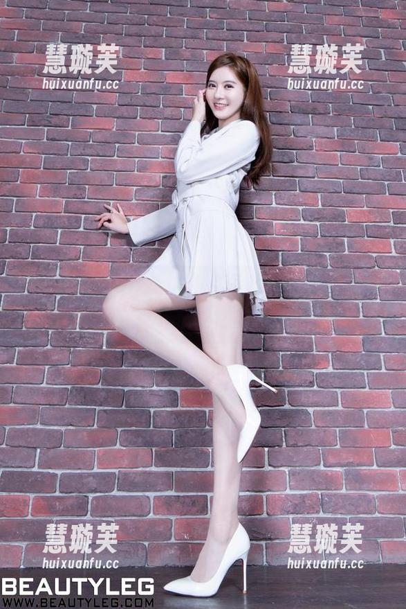 beautyleg-Ruby beautyleg - 这镂空资源,Ruby是不是在玩弄空间感的游戏?