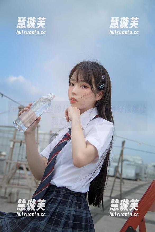 fushii_海堂 fushii_海堂的JK,作品表现得好像想让我心甘情愿沉沦