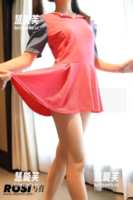 rosi-恋恋 rosi - 恋恋的私拍合集:我在制服里找到了快乐的多角恋!