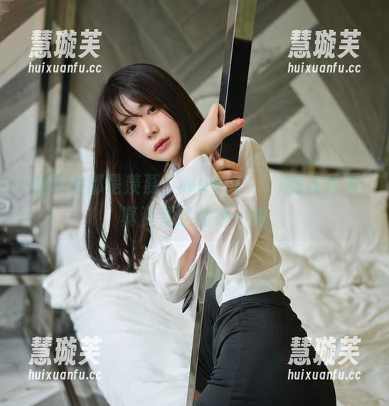 看到的都是羡慕，wuyo(우요)的灰丝写真资源超值得一瞅