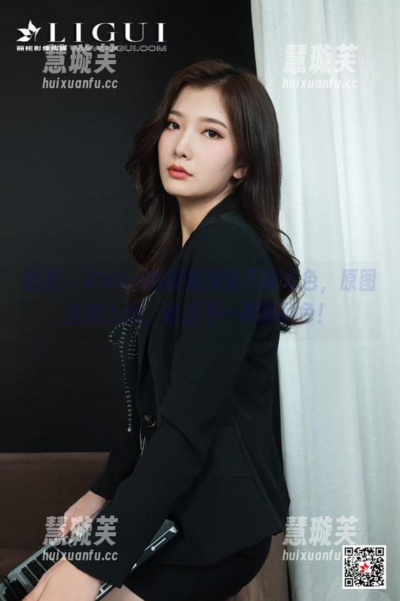 丽柜-vicky 丽柜 - Vicky的制服完全不改本色,原图直接上线,给你不一样的颜色!