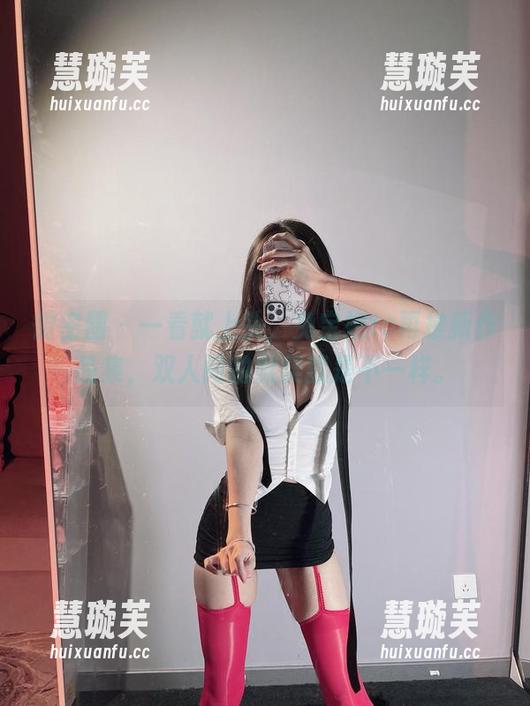兔宝妮to 微密圈 - 一看就上头,兔宝妮to再推新作品集,双人间的默契就是不一样。