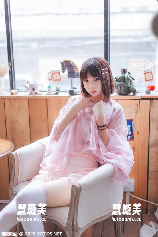 喵糖映画 喵糖映画的图集,这猫儿制服JK少女真是太会卖弄了,赶紧分享给你的朋友圈。