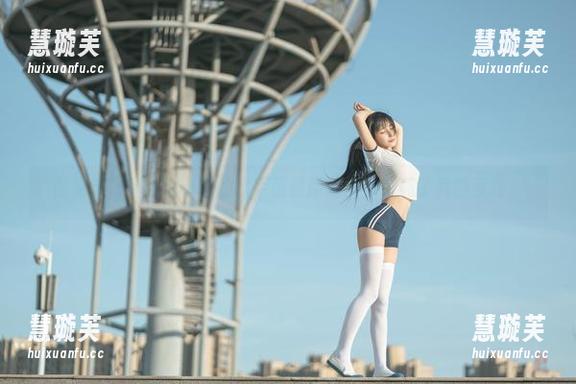 失眠小宁 你见过吗?失眠小宁的水手服最新图片,照亮了我的夜晚。