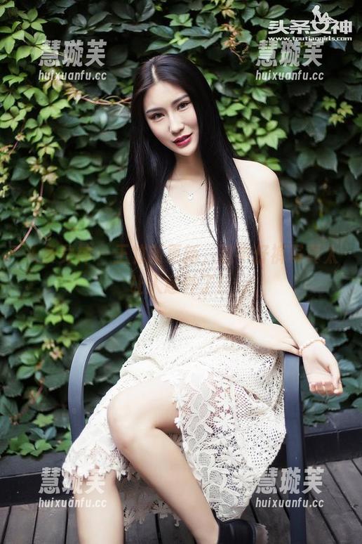 头条女神-王竹 头条女神 - 王竹新更新,这牛仔裤写真太让人意外了!