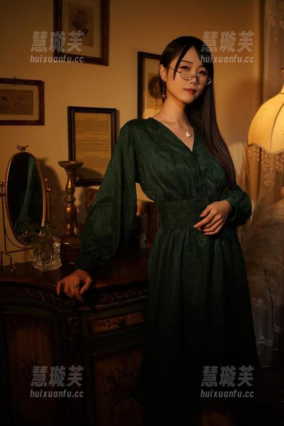 嫣嫣子 嫣嫣子的美足,让我原图直接变成滑稽壁纸,我该怎办?