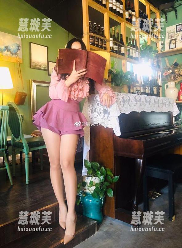 宸大小姐 微密圈 - 哇,宸大小姐!最新的镂空美图,每一张都让我想好好琢磨,更新速度够快的!