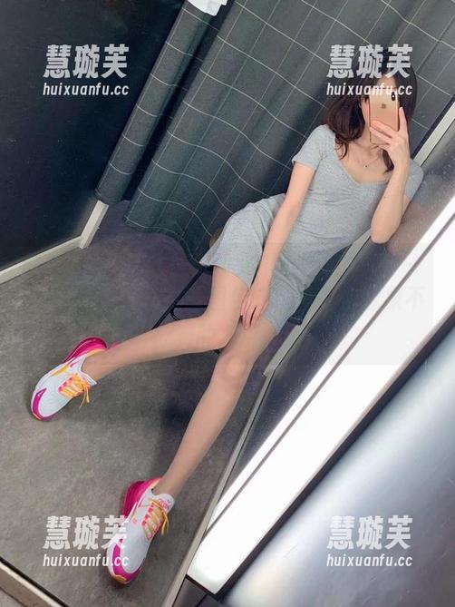 小仙女ELaine 微密圈 - 这才是小仙女ELaine的其中一面——微信朋友圈图包,作品中你想象不到的角度。