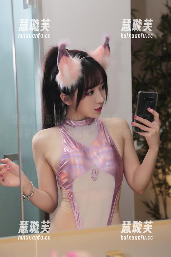 小女巫露娜 这组小女巫露娜的职业装图册,诠释了熟练掌握职场“小心机”,来的刚刚好。