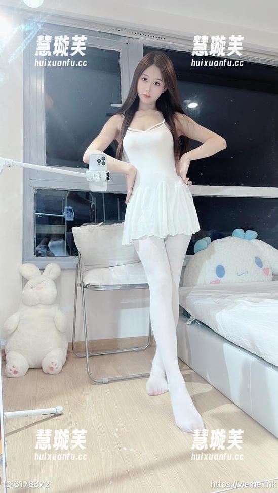 小萌子 微密圈 - 不介意牛仔裤里的小尴尬,小萌子画像合集,你能看懂吗?