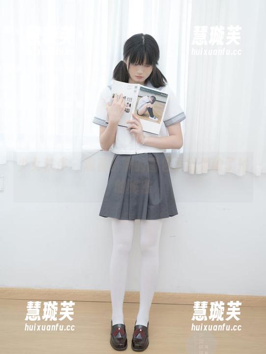 少女秩序 - 观看小满的图包，就像偷了她的秘密