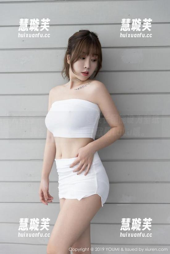 尤蜜荟-欧阳LuLu 尤蜜荟 - 下载独享:如果长腿能设为壁纸,我会毫不犹豫选择欧阳LuLu哦。