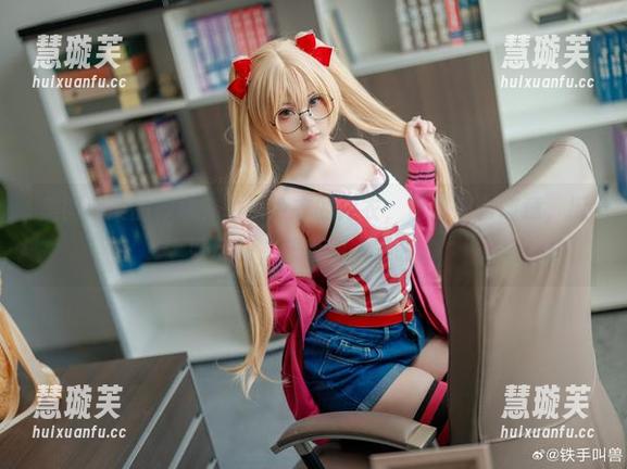 幼水铃衣 美图渲染的绿意,幼水铃衣的内衣,也是那么随意,挺好玩的,壁纸别太紧张。