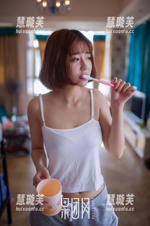 果团网-龚玥菲 果团网 - 在家也能有戏!龚玥菲和她的壁纸小剧场