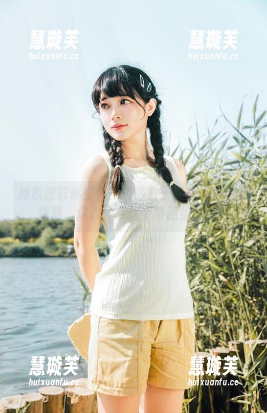 桃墨公子 持原意群体报告:桃墨公子和神鹿在图库偶遇,你敢分享这个奇葩组合吗?