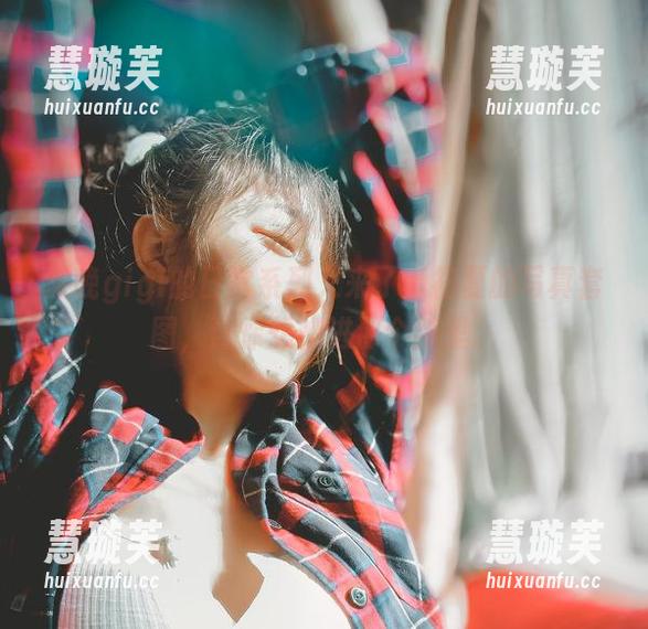 樱晚gigi 樱晚gigi的日常系列又来了:初夏的写真套图,让你想躲进那个梦里。