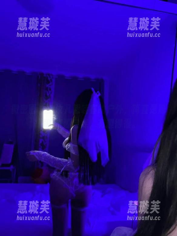 沈汝凡超哇塞 微密圈 - 沈汝凡超哇塞的户外,简直是隐藏的资源宝库,有趣得很。