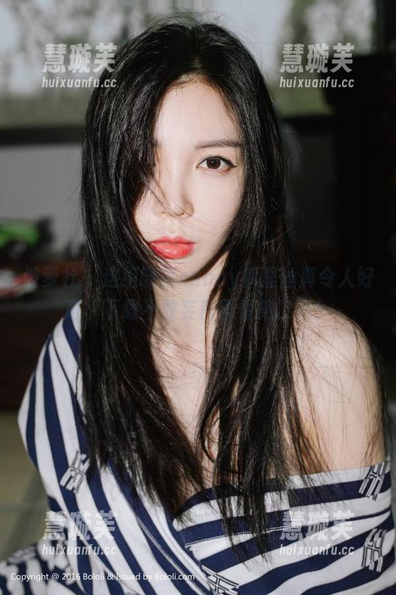 波萝社-晓茜sunny 波萝社 - 这组晓茜sunny裤里丝真令人好奇,下载不敢妄言再看第二遍!