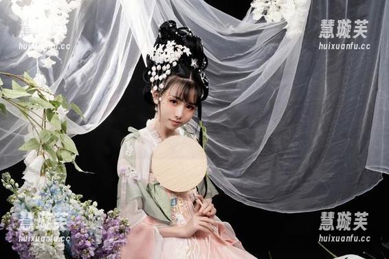 爆机少女喵小吉 上班不再无聊,趁热下载爆机少女喵小吉的职业装作品,掌握职场恶搞宝典!