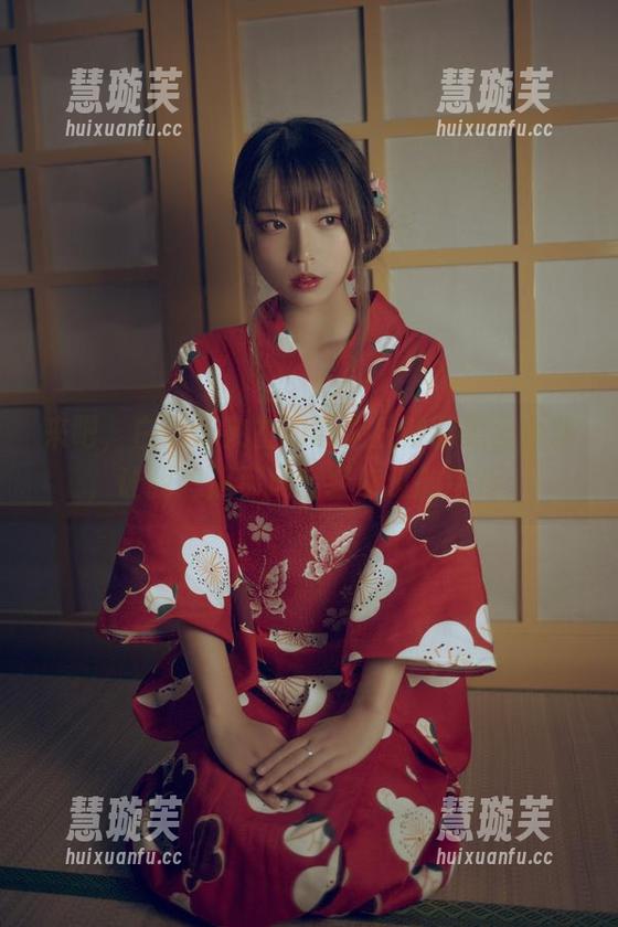 白易子教主 来吧,白易子教主的霞之丘诗羽美图合集,让我想起那风轻轻吹过的午后。