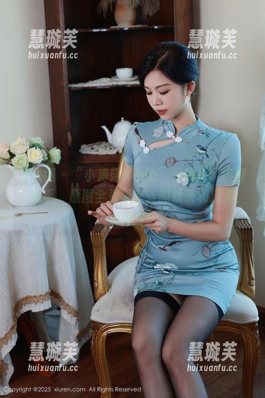 秀人网-小海臀Rena 秀人网 - “小海臀Rena”不愧是“肉丝”高手,原图全景里夸张的线条和反差,太有戏!