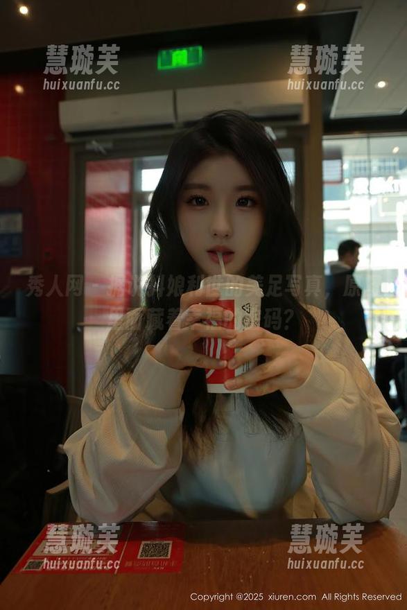 秀人网-抖娘利世 秀人网 - 据说抖娘利世的美足写真,原图里面藏着幸福的密码?