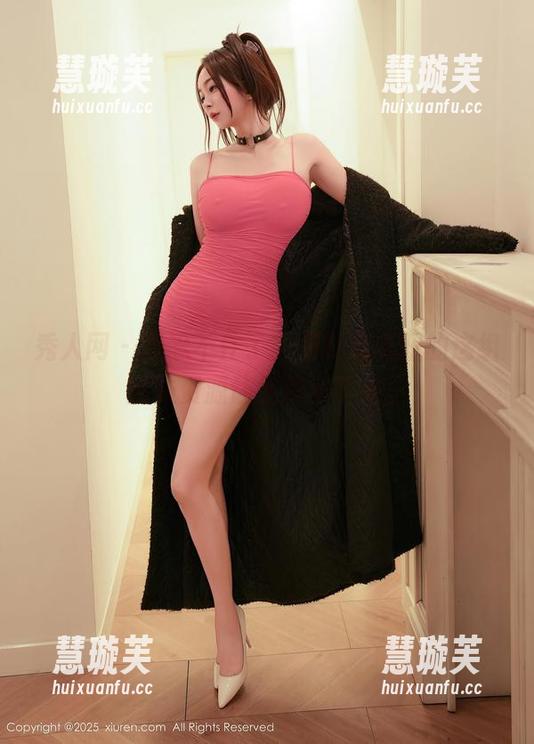 秀人网-月野兔美妞 秀人网 - 我忍不住了,月野兔美妞的这组丝袜资源让我停不下来。