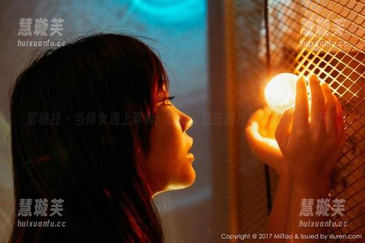 蜜桃社-真希 蜜桃社 - 当修女遇上真希:哎呀,这些图片真不想让人走开。