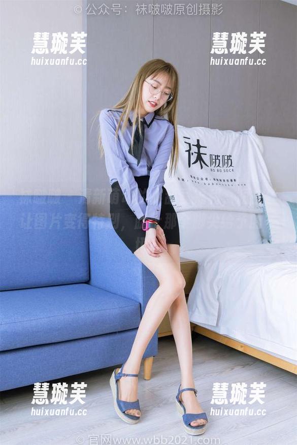 袜啵啵-小甜豆 袜啵啵 - 清新萌动的小甜豆福利,短白丝让图片变得特别,腿上那个脚尖给予的一切。