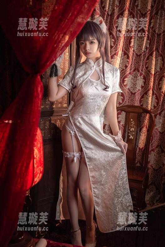 雯妹不讲道理 看!雯妹不讲道理和她的纯白花朵,美图在发光,资源也让我眼前一亮,想着明天该怎么搭配~